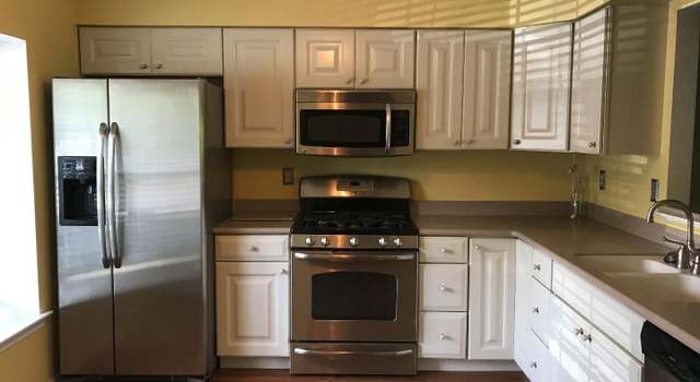 Photo of 357 Aldeburgh Ave, Franklin, NJ 08873