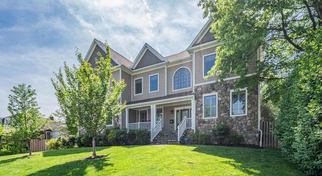 Photo of 856 N Harrison St, Arlington, VA 22205