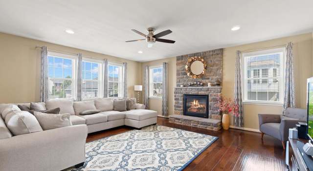 Photo of 16326 Boatswain Cir, Woodbridge, VA 22191