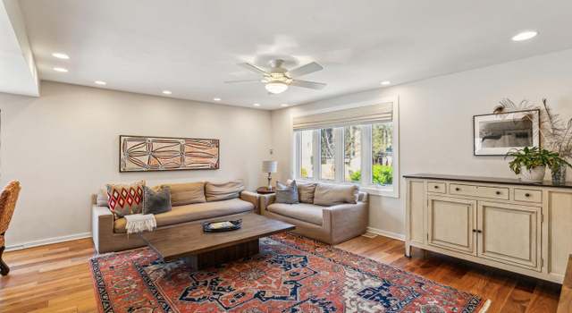 Photo of 325 S 2nd St, Philadelphia, PA 19106