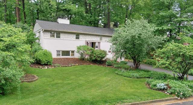 Photo of 3608 Whispering Ln, Falls Church, VA 22041