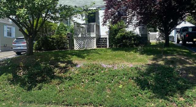 Photo of 5 Green Ln, Aston, PA 19014