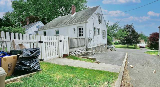 Photo of 5 Green Ln, Aston, PA 19014