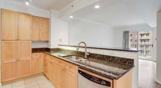 Photo of 3101 N Hampton Dr N #1113, Alexandria, VA 22302