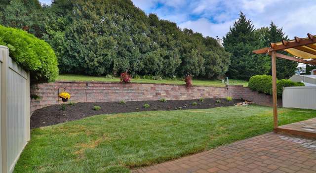 Photo of 1418 Stanford Rd, Bethlehem, PA 18018