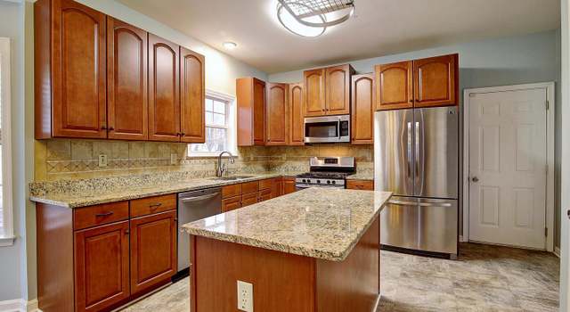 Photo of 1907 Londontowne Dr, Hagerstown, MD 21740