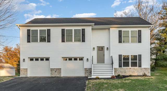 Photo of 2077 Reservoir Dr, Carlisle, PA 17013