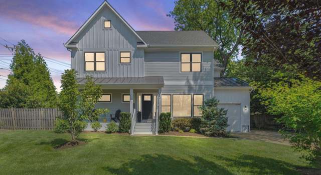 Photo of 123 Hickory Cir SW, Vienna, VA 22180