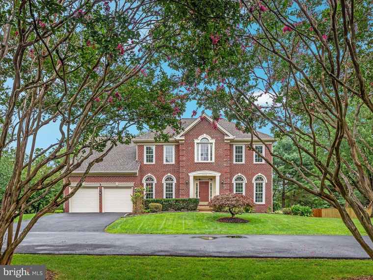 Photo of 4706 Walney Knoll Ct Chantilly, VA 20151