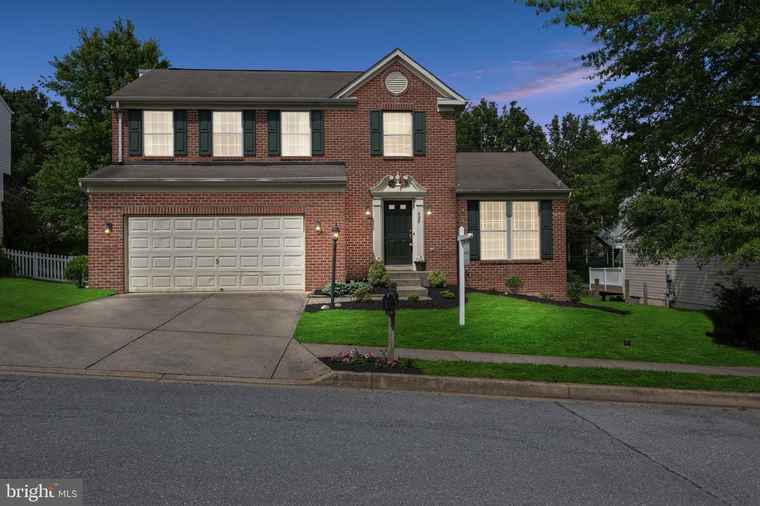 Photo of 909 Kingsbridge Ter Mount Airy, MD 21771