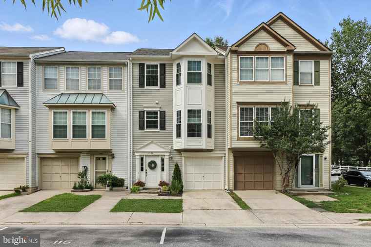 Photo of 1504 Ashburnham Dr Crofton, MD 21114