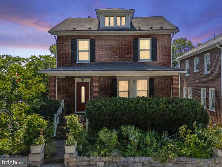 Photo of 720 S Kent St Winchester, VA 22601