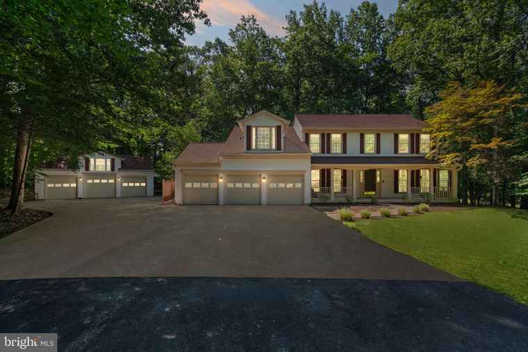 Photo of 6131 Lost Colony Dr Woodbridge, VA 22193