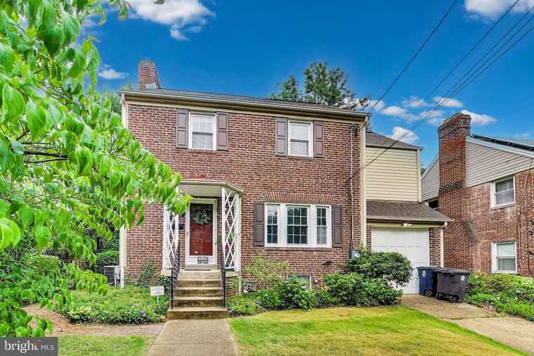 Photo of 4208 Longfellow St Hyattsville, MD 20781