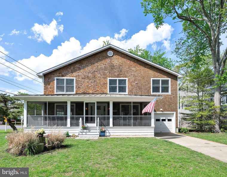 Photo of 327 Oakwood St Bethany Beach, DE 19930
