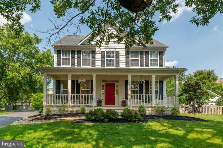 Photo of 43450 Oxen Ln Chantilly, VA 20152