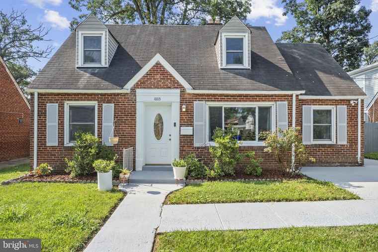 Photo of 1005 Navahoe Dr Silver Spring, MD 20903