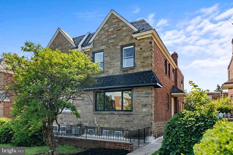 Photo of 928 E Hortter St Philadelphia, PA 19150