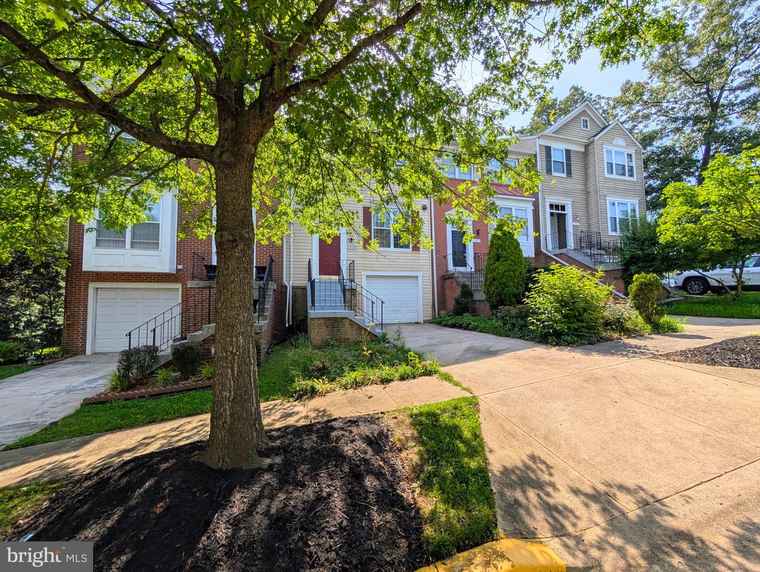 Photo of 7805 Chartwell Pl Greenbelt, MD 20770