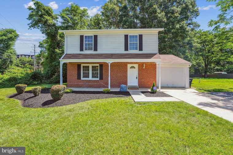Photo of 8014 Fort Foote Rd Fort Washington, MD 20744