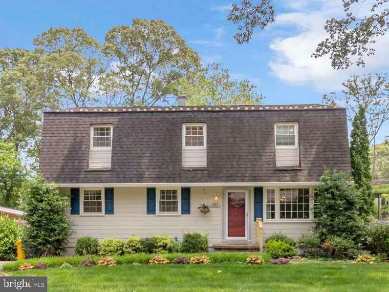 Photo of 525 Center Dr Severna Park, MD 21146