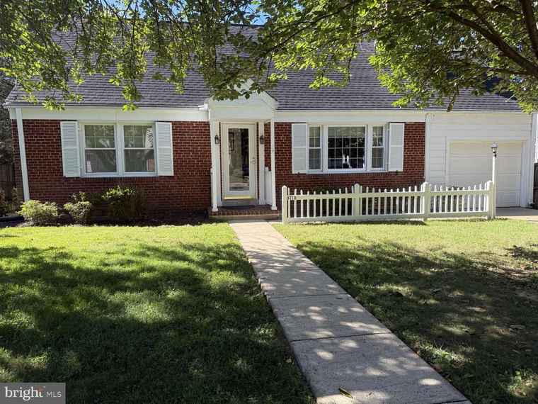 Photo of 5710 Lone Oak Dr Bethesda, MD 20814