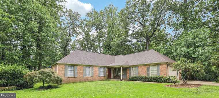 Photo of 1602 Farnborn St Crofton, MD 21114