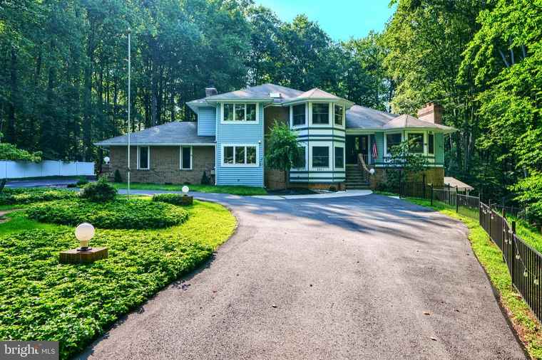 Photo of 8971 Furrow Ave Ellicott City, MD 21042