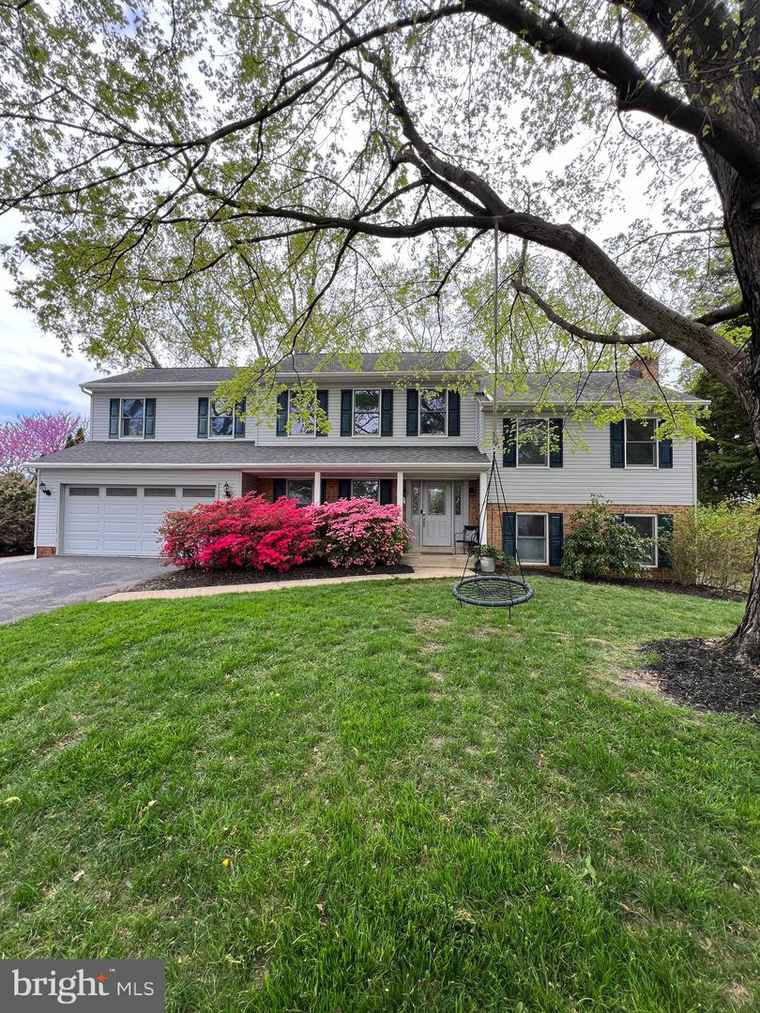 Photo of 19437 Rena Ct Brookeville, MD 20833