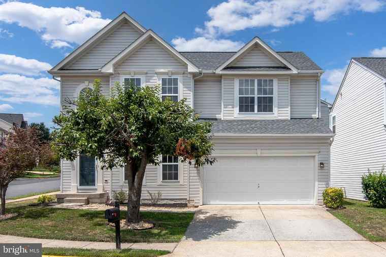 Photo of 322 Whipp Dr SE Leesburg, VA 20175