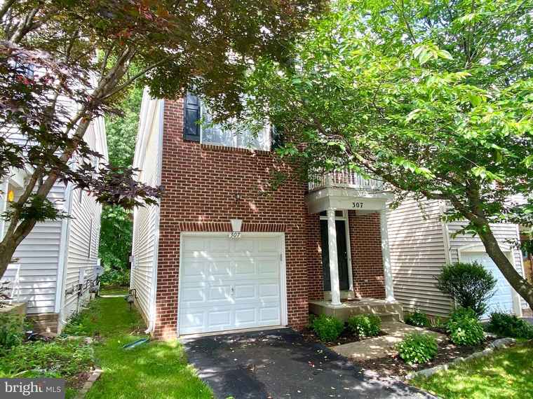 Photo of 307 Winter Walk Dr Gaithersburg, MD 20878
