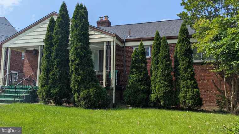 Photo of 1611 Parham Rd Silver Spring, MD 20903
