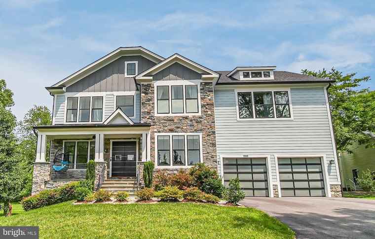 Photo of 9908 Blake Ln Oakton, VA 22124