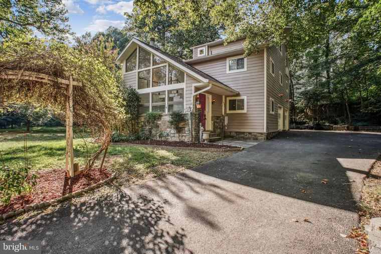 Photo of 3530 Morningside Dr Fairfax, VA 22031