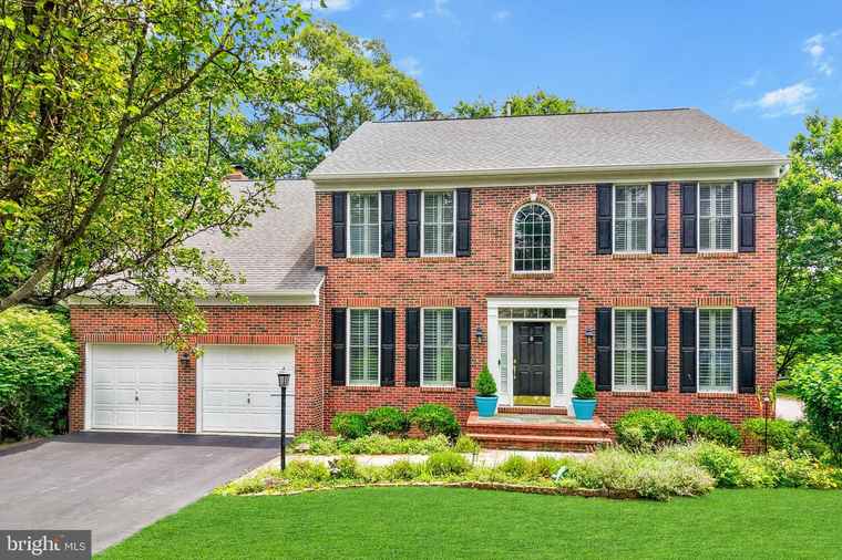 Photo of 802 Casla Ct SE Leesburg, VA 20175