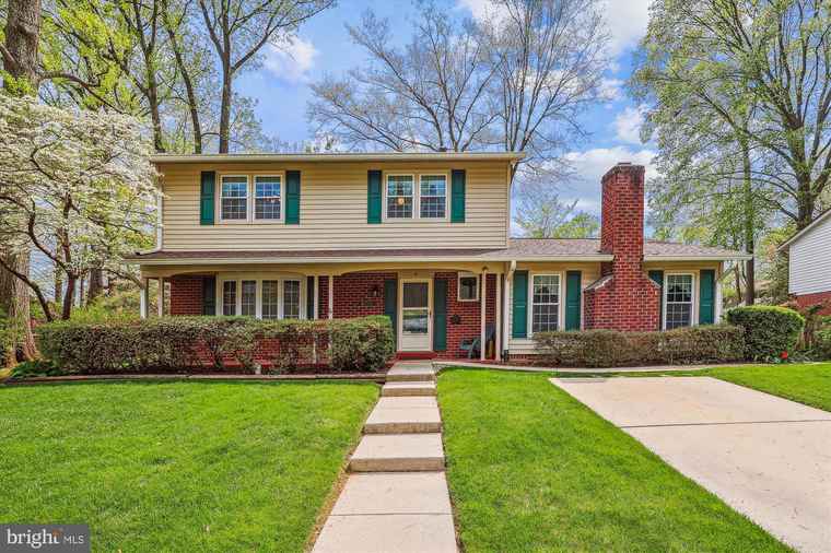 Photo of 8717 Clydesdale Rd Springfield, VA 22151