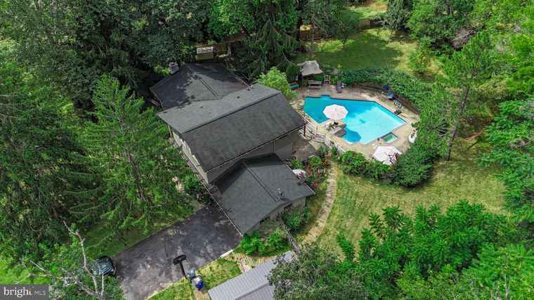 Photo of 5400 Woodlyn Ct Frederick, MD 21703