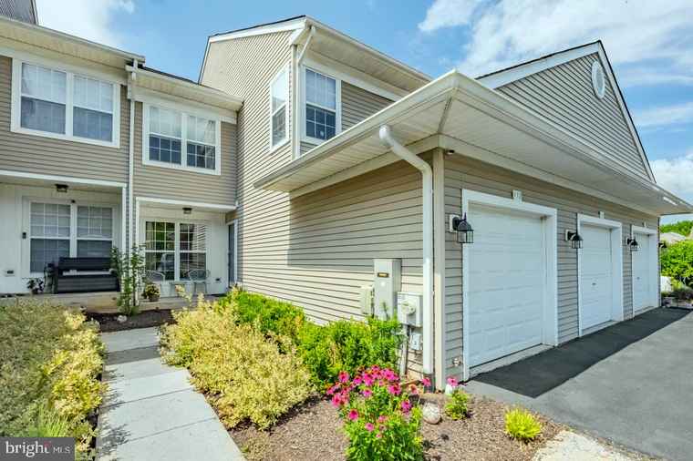 Photo of 112 Stewarts Ct #406 Phoenixville, PA 19460