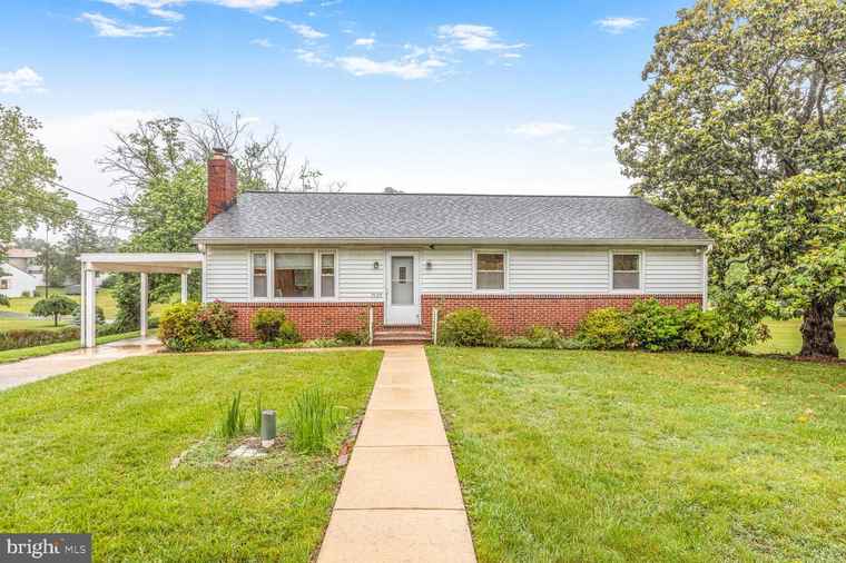 Photo of 7423 Phelps Rd Hanover, MD 21076