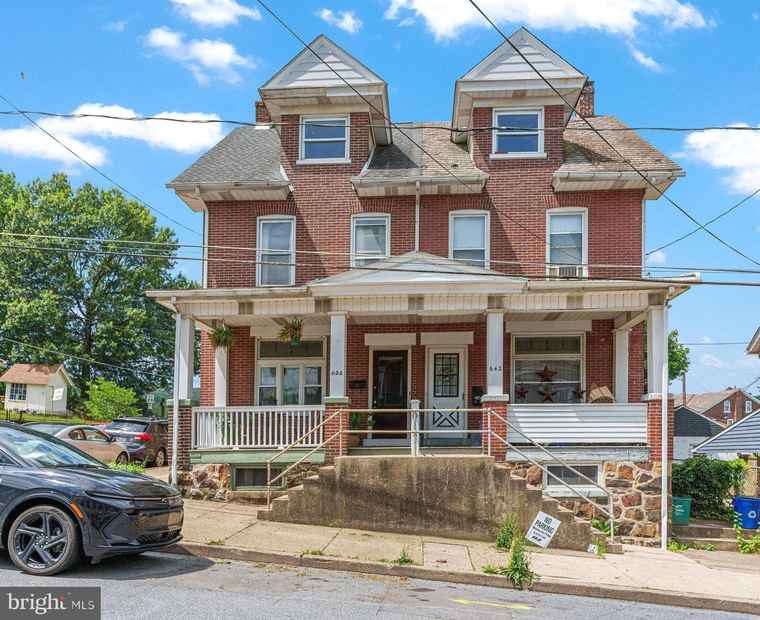 Photo of 644 Fiot Ave Bethlehem, PA 18015