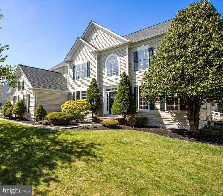 Photo of 2423 Saint George Way Brookeville, MD 20833