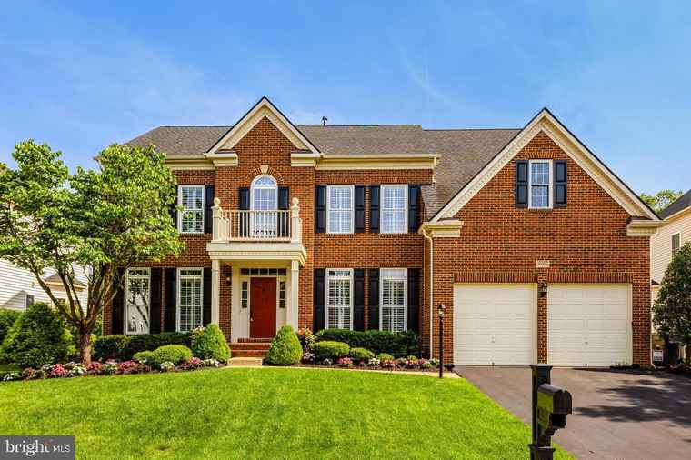 Photo of 43313 Jerpoint Ct Chantilly, VA 20152