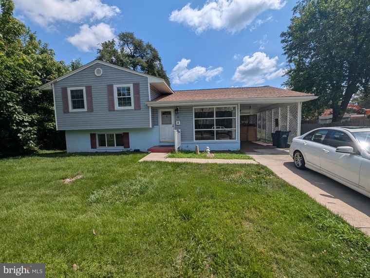 Photo of 4 Lakecrest Cir Greenbelt, MD 20770