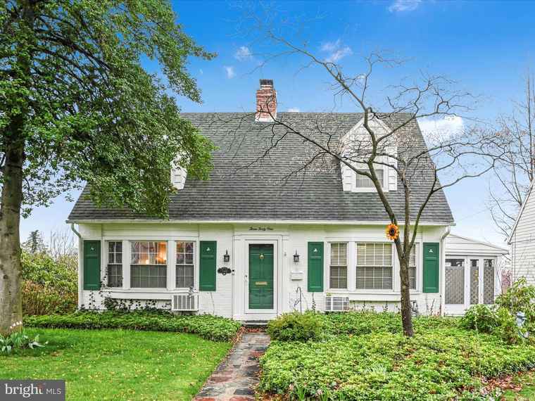 Photo of 341 Creston Rd York, PA 17403