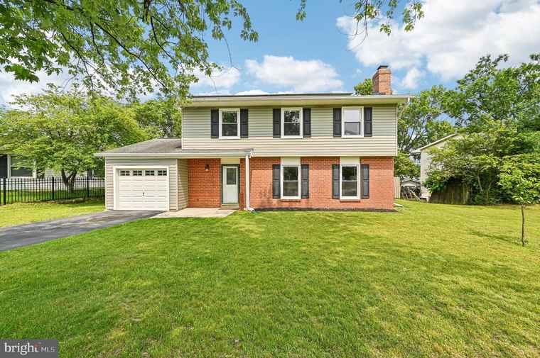 Photo of 7895 Bastille Pl Severn, MD 21144