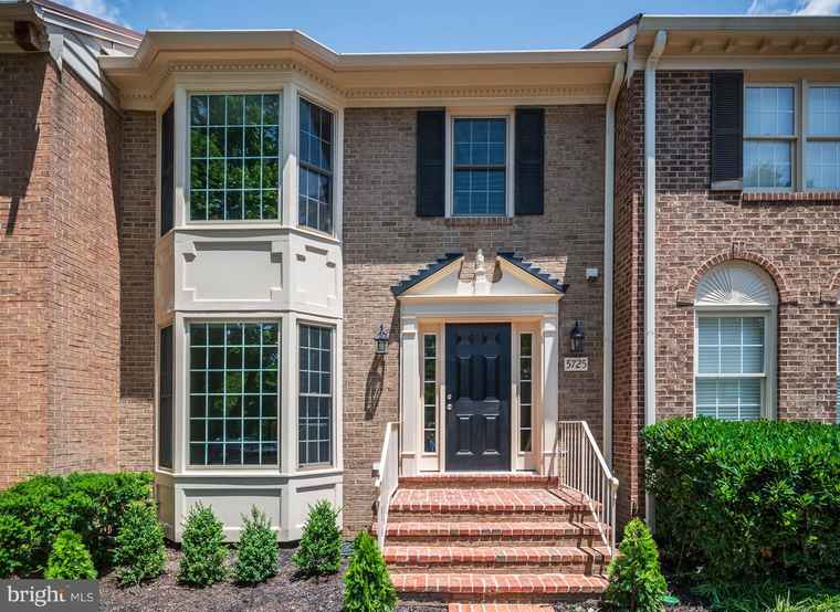 Photo of 5725 Brewer House Cir Rockville, MD 20852