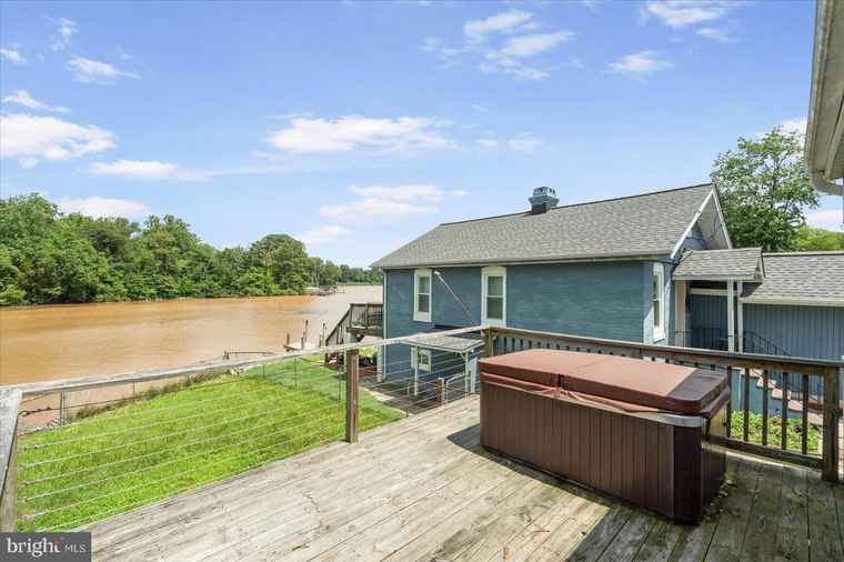 Photo of 1 Beach Rd Glen Burnie, MD 21060