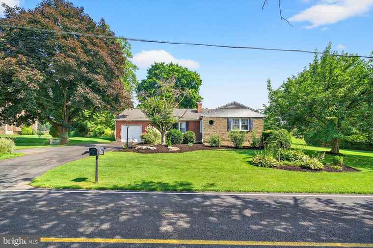 Photo of 4164 Hecktown Rd Bethlehem, PA 18020