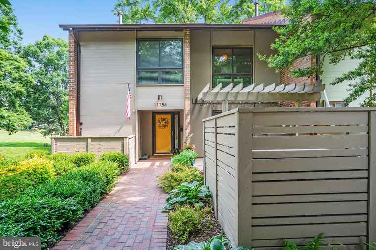 Photo of 11784 Indian Ridge Rd Reston, VA 20191