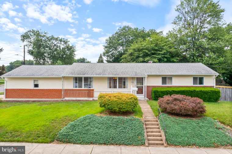 Photo of 1245 Baliol Ln Odenton, MD 21113